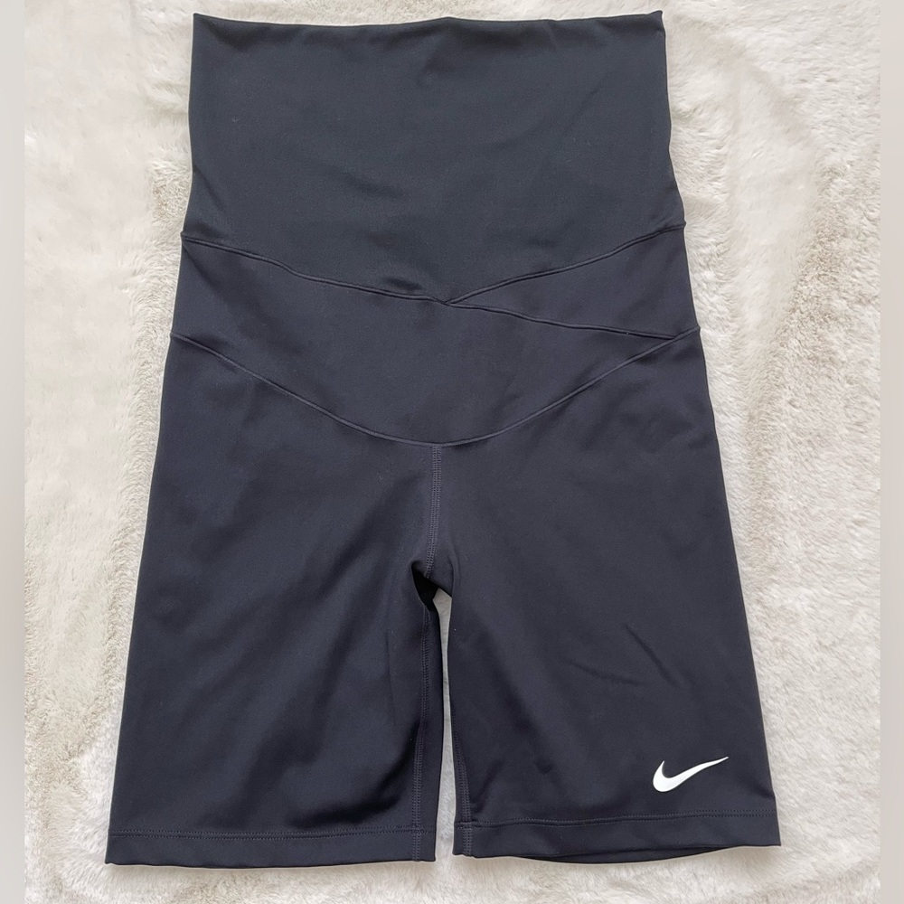 Nike Maternity Biker shorts (SOLD)